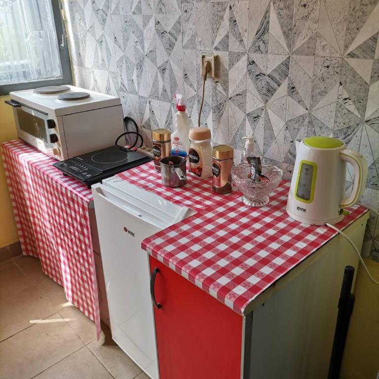 Kuca za odmor Simic - Osnovna Trokrevetna Soba sa Zajedničkim Kupatilom - 4