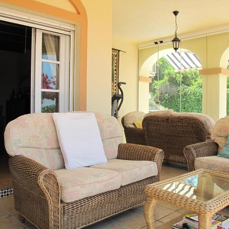 Alhaurin holiday villa - Three-Bedroom Villa - 13