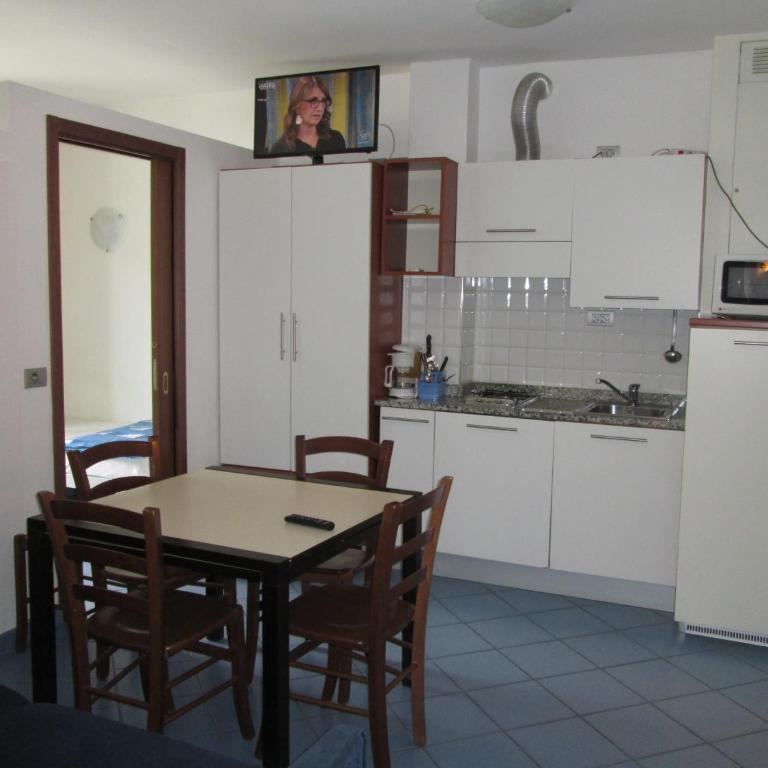 Appartamenti Katja - Monolocale Triplo Standard con Balcone - 5