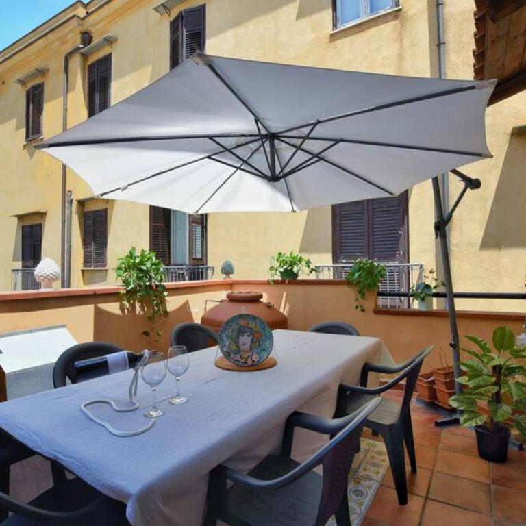 iFlat Casa Tesò con terrazza sui tetti - Appartamento con 2 Camere da Letto - 1