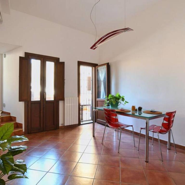 iFlat Casa Tesò con terrazza sui tetti - Appartamento con 2 Camere da Letto - 13