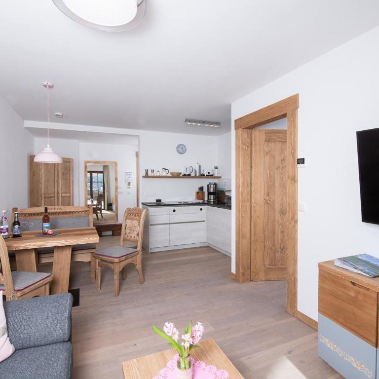 Alpenvilla Berchtesgaden Appartements - Apartment mit 1 Schlafzimmer - 12