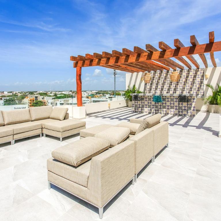 Stunning Marea with Stellar Oceanview Rooftop Pool! - Apartment with Balcony - 2
