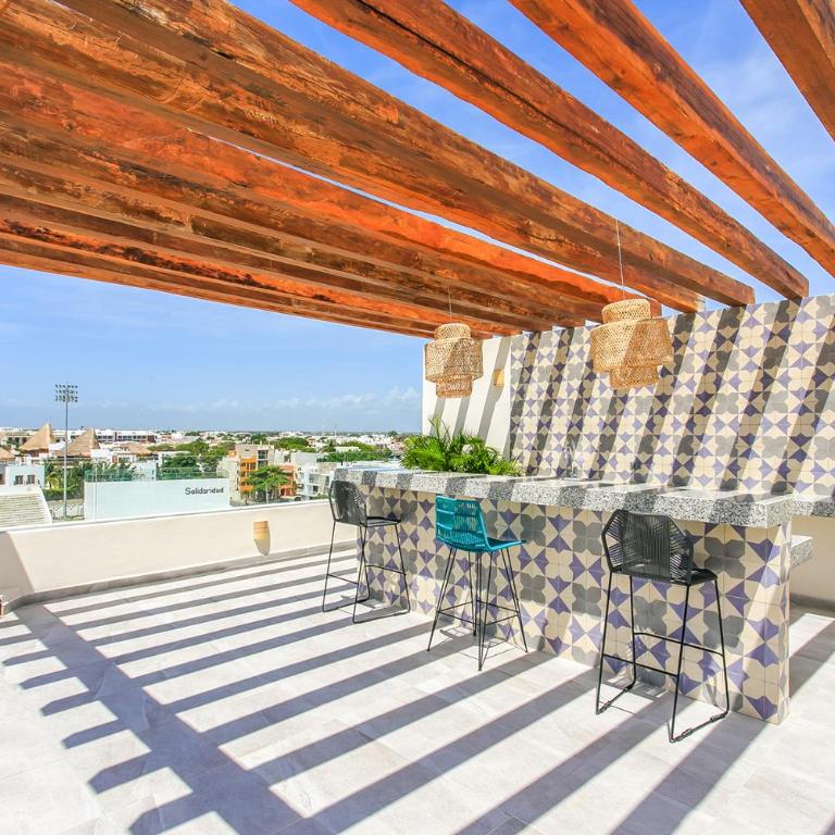 Stunning Marea with Stellar Oceanview Rooftop Pool! - Apartment with Balcony - 8