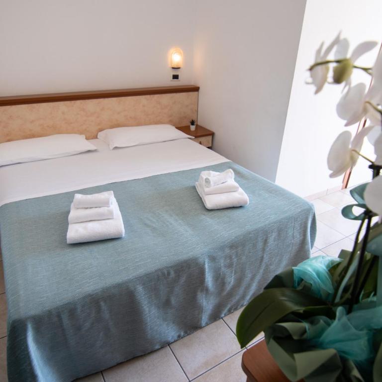 HOTEL ADRIA BEACH - Camera Matrimoniale con Balcone e Vista Mare - 2