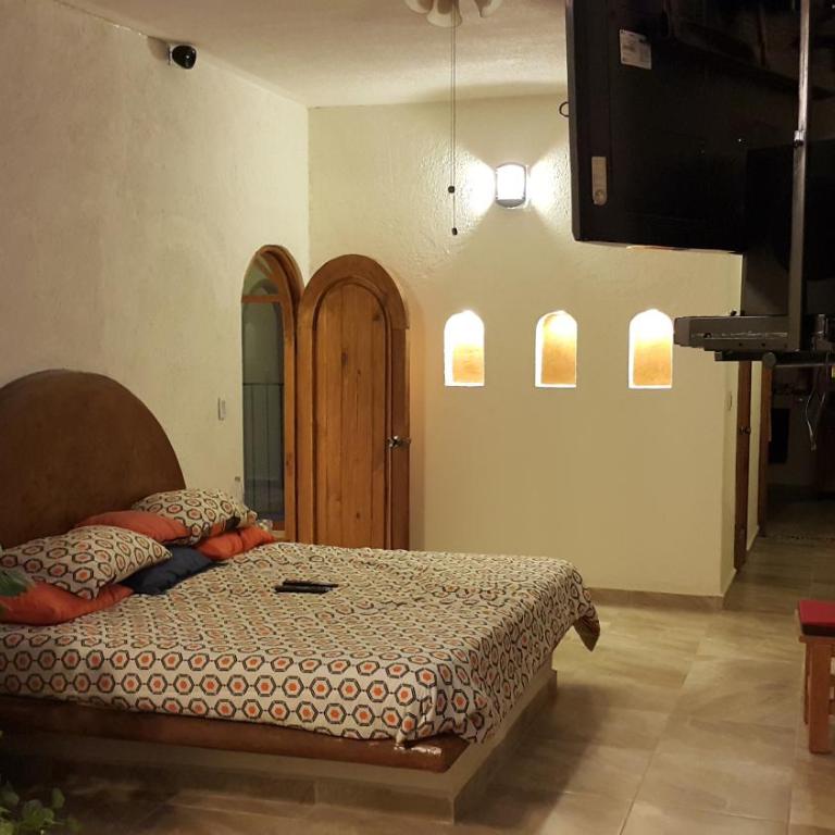 CASA PRIVADA CON ALBERCA VOLADA - Casa de 4 dormitorios - 16