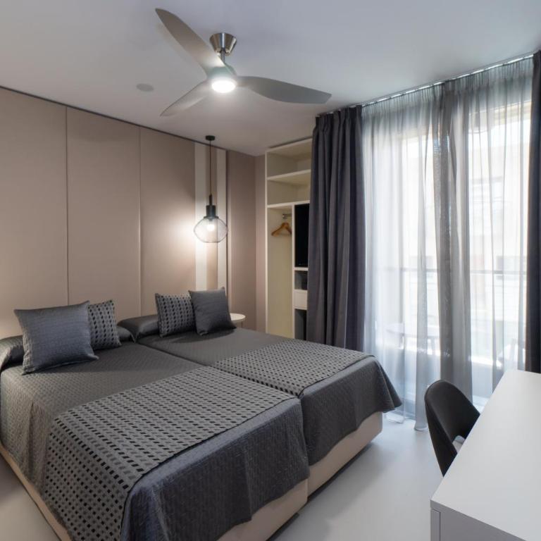 Hotel Perla del Sur - Habitación Doble con balcón - 1 o 2 camas - 5