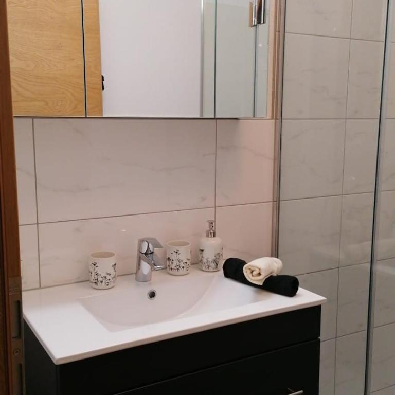 Apart Kröll - Apartment mit 2 Schlafzimmern und Dusche - 4
