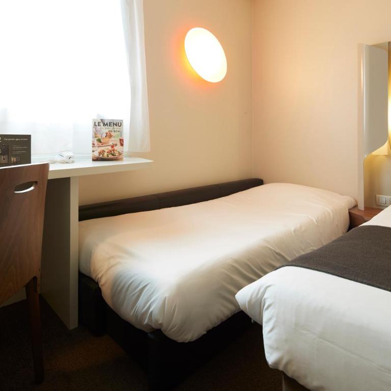 Campanile Nantes Centre - Chambre Triple Standard - 9