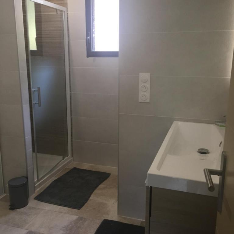 Spacieux logement Ax-les-thermes - Maison 4 Chambres - 4