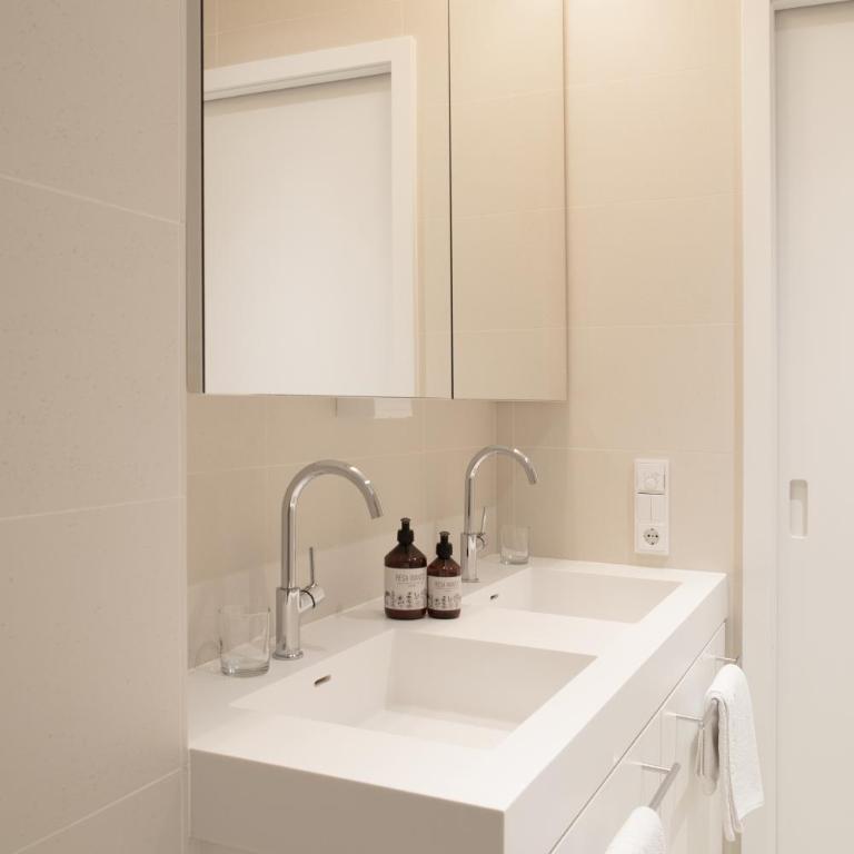 Pension Alpenfluh - Apartment mit 1 Schlafzimmer - 2
