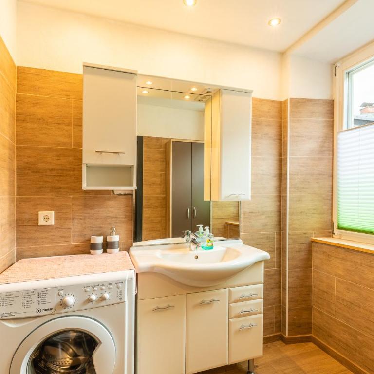 Bed & Breakfast - K2 Brunnen Haus - Apartment mit 2 Schlafzimmern - 10