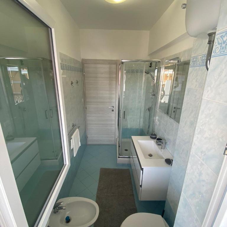 YTHA HOUSSE ROMA CENTRO - Deluxe Double Room with Extra Bed - 7