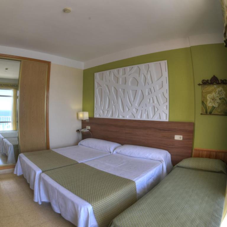 Hotel & Spa Entremares - Habitación Doble Deluxe con cama supletoria (2 adultos + 1 niño) - 4
