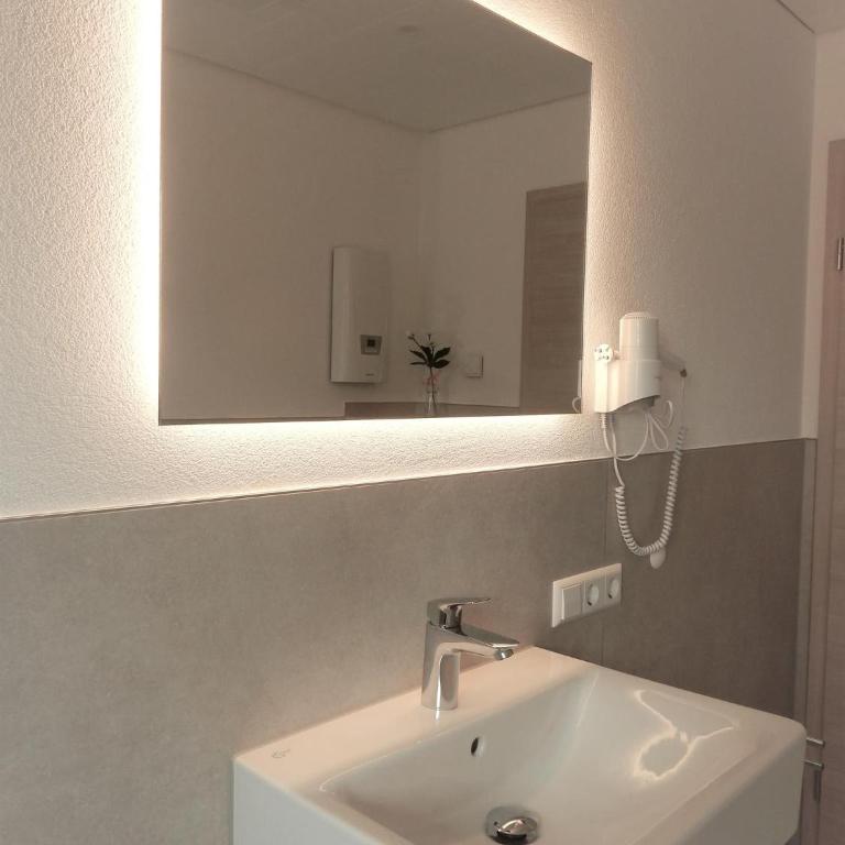 Ferienwohnung Stiefel mit Garage & AusZeit Card - Apartment mit 1 Schlafzimmer und Dusche - 6