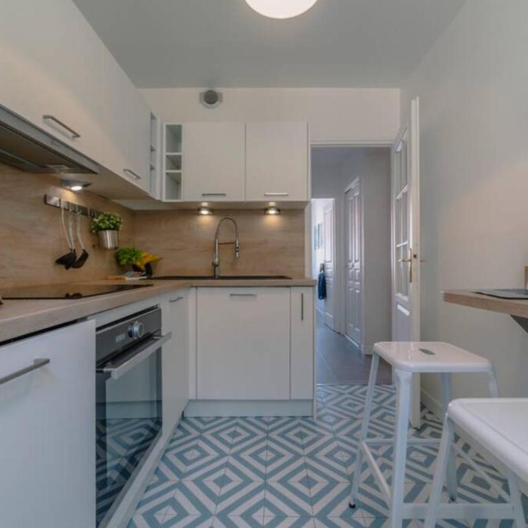 Appartement lumineux Côte des Basques - Apartment mit 2 Schlafzimmern - 16