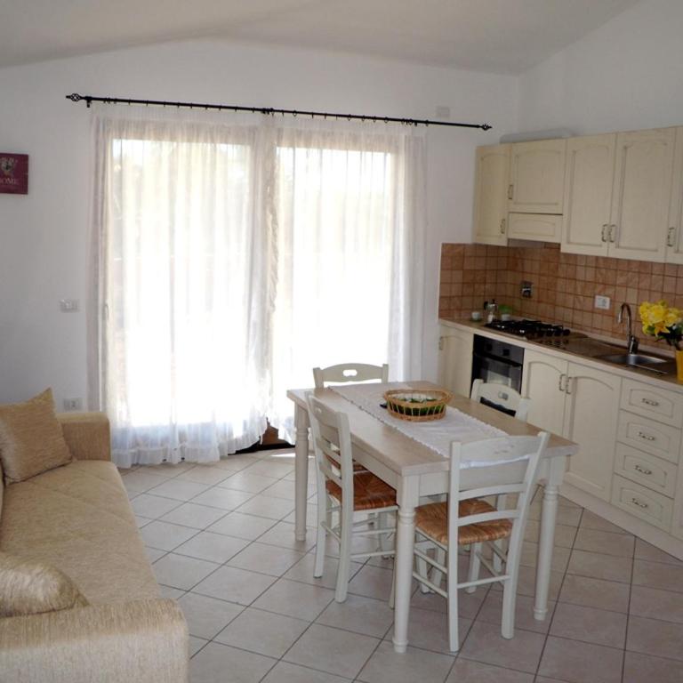 1CASADELFARO con Giardino a Pittulongu 600Metri dalla Spiaggia - Casa con 2 Camere da Letto - 6