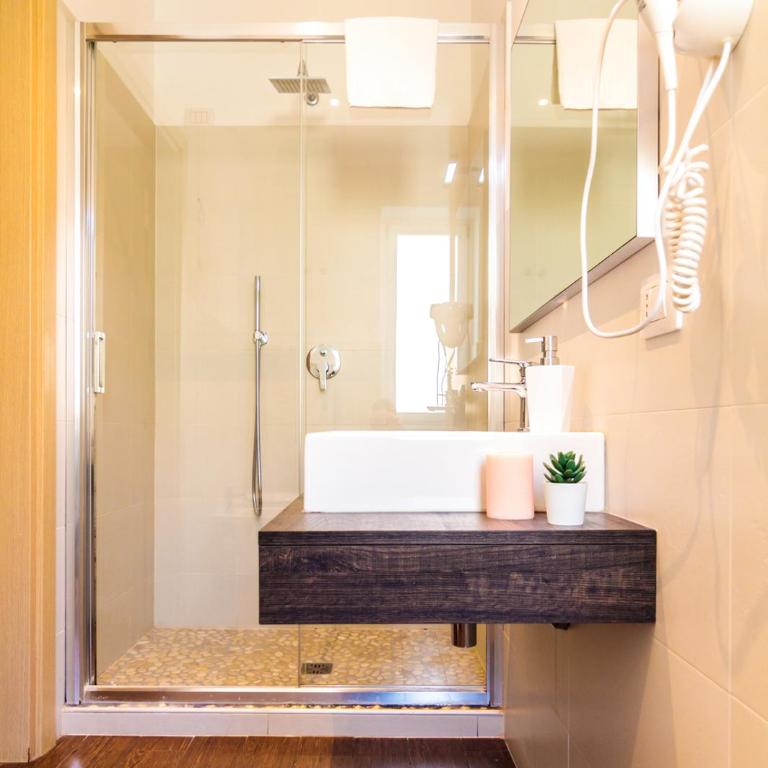 Arcobaleno Suites - Camera Matrimoniale Classic - 9