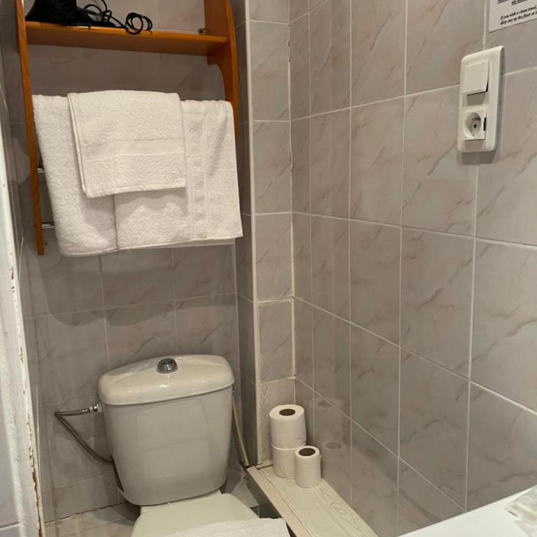 Notre Dame AUXILIATRICE - Chambre Triple Confort avec Douche - 3