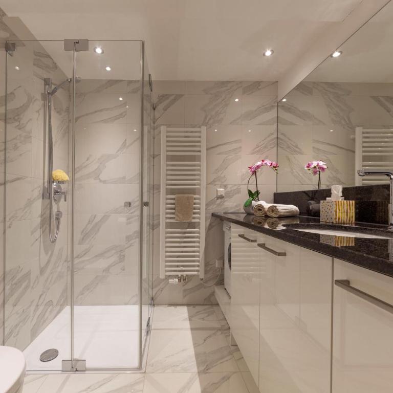 Hensler Ferienwohnungen - Apartment mit 1 Schlafzimmer und Dusche - 3