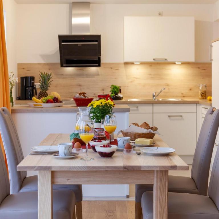Hensler Ferienwohnungen - Apartment mit 2 Schlafzimmern und Dusche - 4