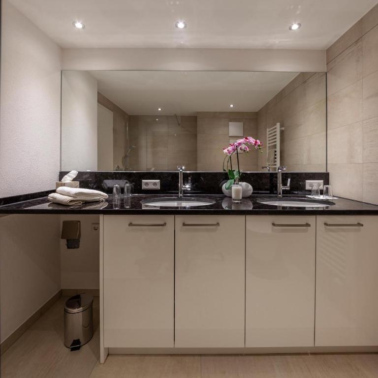 Hensler Ferienwohnungen - Apartment mit 2 Schlafzimmern und Dusche - 12