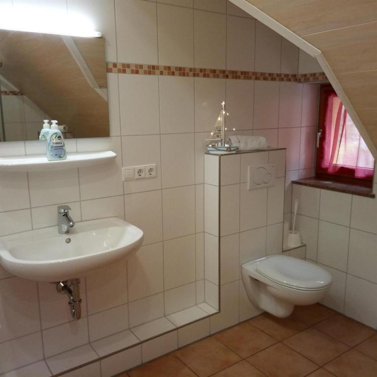 Gasthof Grüner Baum "Kongo" - Doppelzimmer mit Dusche - 15