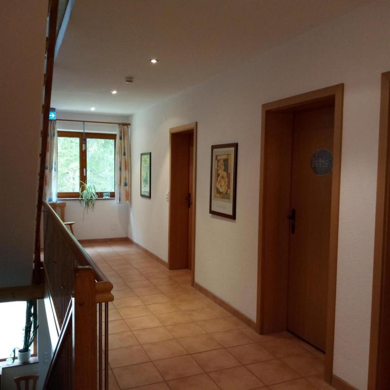 Gasthof Grüner Baum "Kongo" - Doppelzimmer mit Dusche - 23