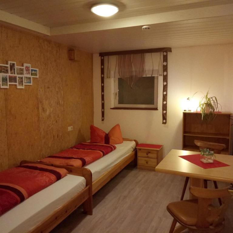 Gasthof Grüner Baum "Kongo" - Apartment mit 2 Schlafzimmern und Badezimmer - 2