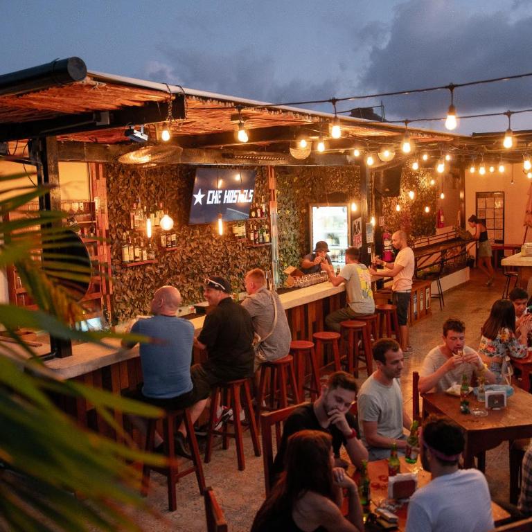 Che Playa Hostel & Bar Adults Only - Bed in 10-Bed Mixed Dormitory Room - 7