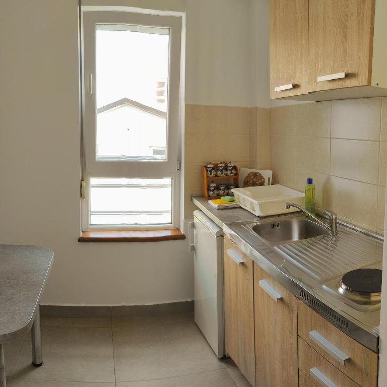 Apartments Dubravka Budva - Apartman s 1 Spavaćom Sobom i Balkonom - 1