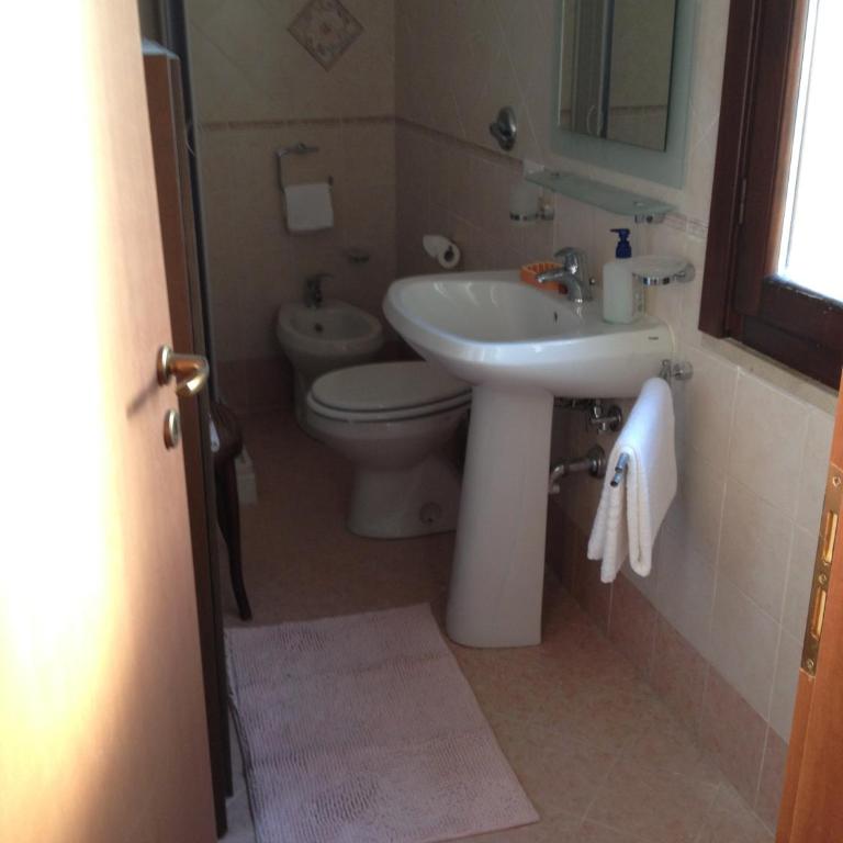 Casa Levante - Appartamento con 2 Camere da Letto e Vista Giardino - 17