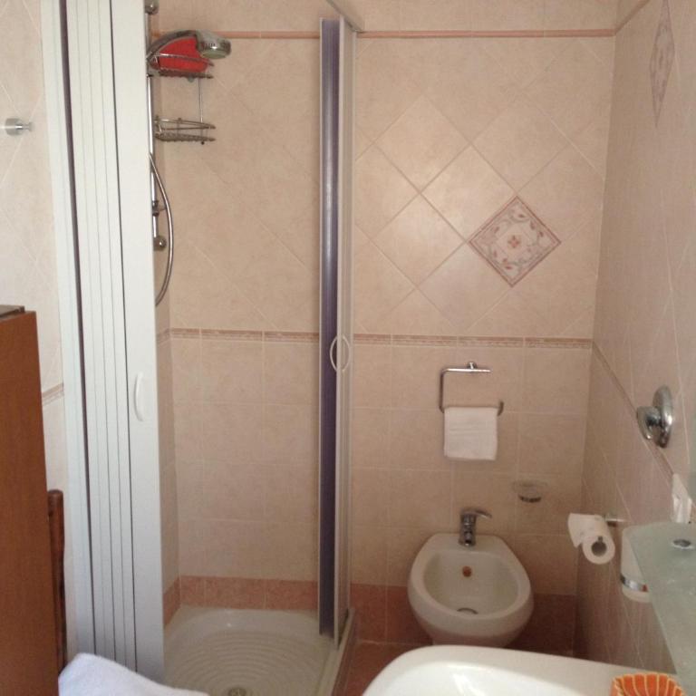 Casa Levante - Appartamento con 2 Camere da Letto e Vista Giardino - 18