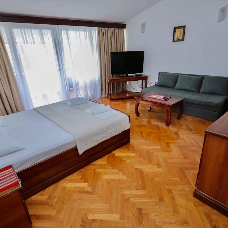 Guest House Maslina - Studio with Sea View - 4