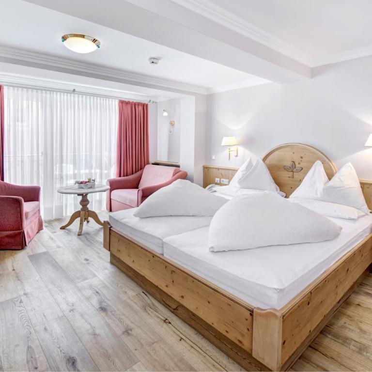 BOUTIQUE-HOTEL BAUER - inklusive Winter Mobility Ticket und inklusive Sommer Joker Card und Sommer Mobility Ticket - Superior Doppelzimmer - 1