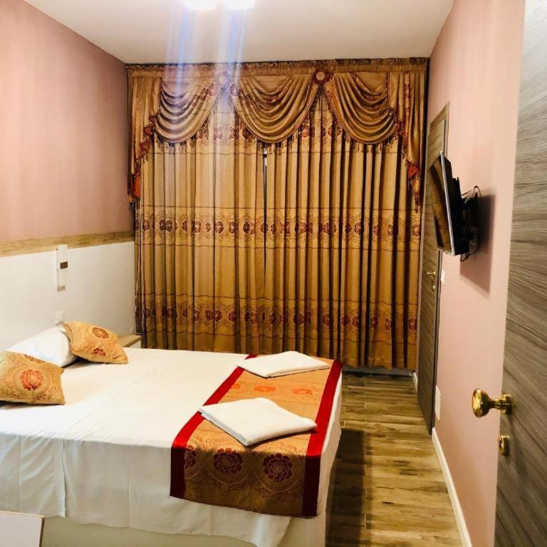 Hotel Venice Tour - Camera Matrimoniale con Bagno Privato - 33