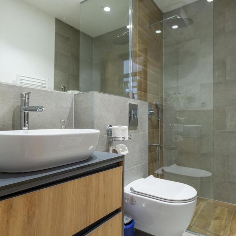 Apartmoon - Dvokrevetna Soba sa Bračnim Krevetom/Zasebnim Krevetima - 3