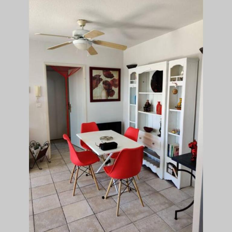 Cosy et Équipé Idéal Couples et Vacances Golf - Appartement 1 Chambre - 14