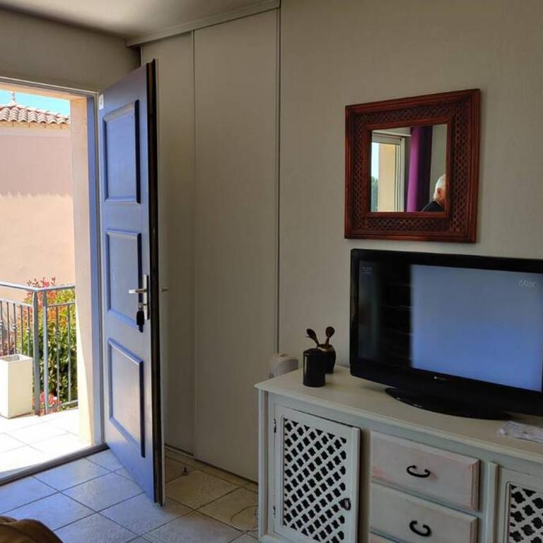 Cosy et Équipé Idéal Couples et Vacances Golf - Appartement 1 Chambre - 15