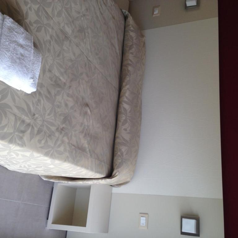Residence Fiorita - Appartamento con 2 Camere da Letto e Balcone - 6