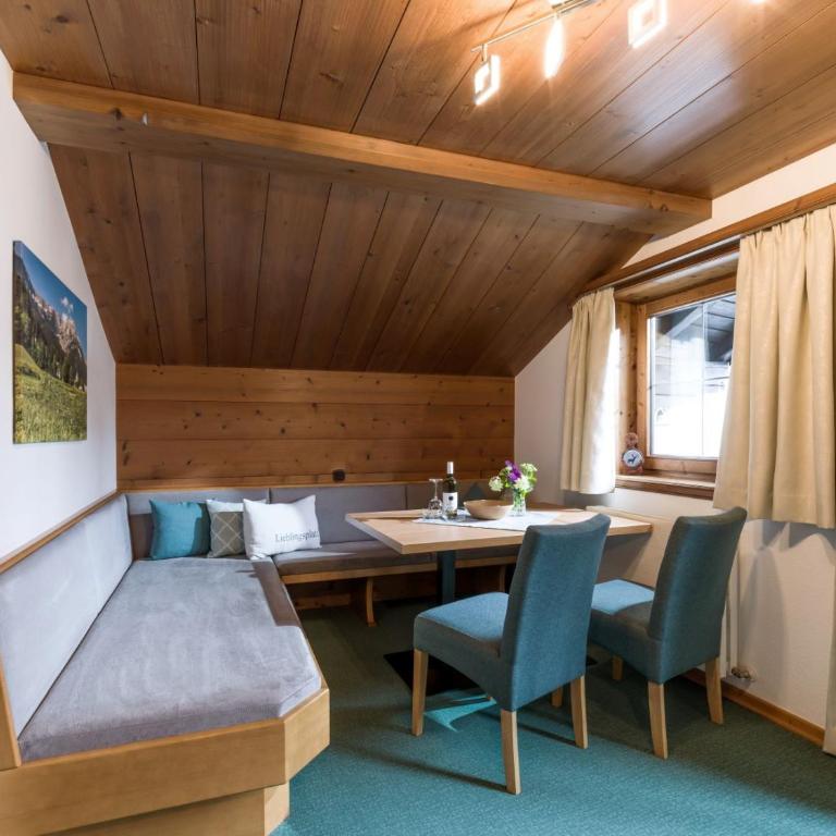 Pension Hinterholzer Apartments und Zimmer - Studio-Apartment mit Balkon - 5