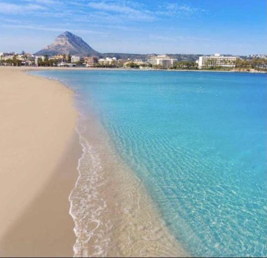 ACOGEDOR Y PRECIOSO ÁTICO EN JAVEA Primera línea playa - Apartamento de 2 dormitorios - 46