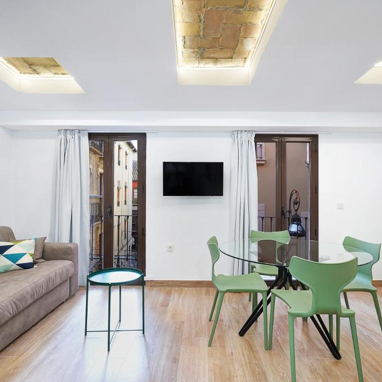 Tina Home - Apartment with Balcony - 28