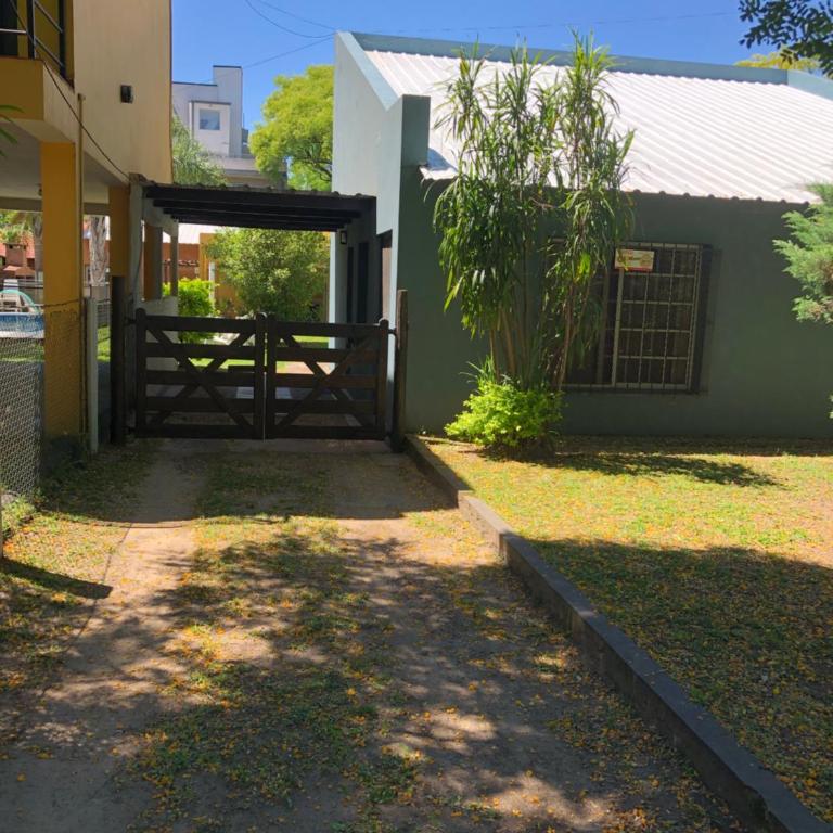 Bungalows Costero Sur Favaloro 364 - Apartamento - 2 niveles - 6