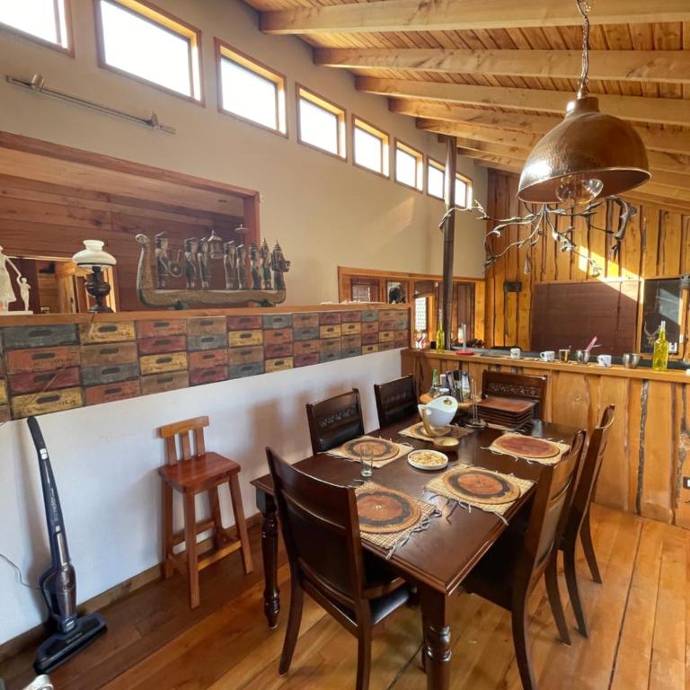 Pucontours River Lodge - Habitación Familiar con vistas al jardín - 11