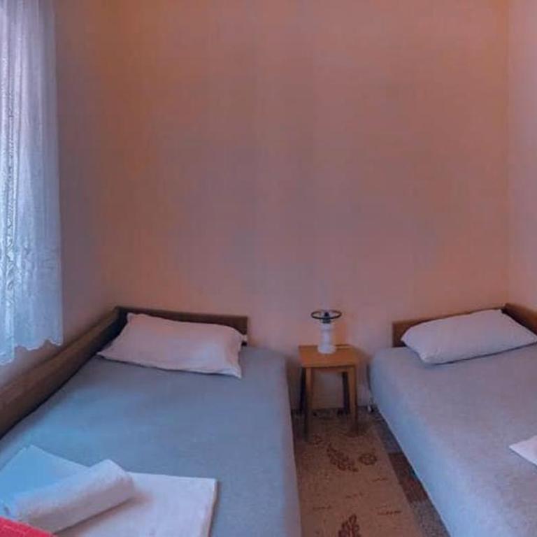 Old house Djurovic - Two-Bedroom House - 15