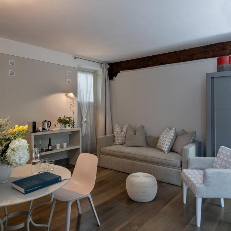 GombitHotel - Suite - 3
