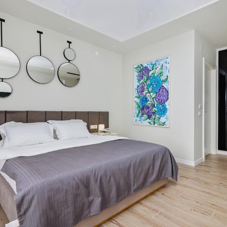 Przice Gardens Apartment with Pool - Studio with Balcony - 3