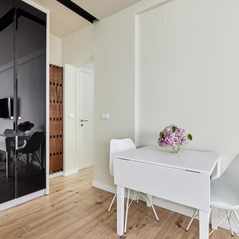 Przice Gardens Apartment with Pool - Studio with Balcony - 1