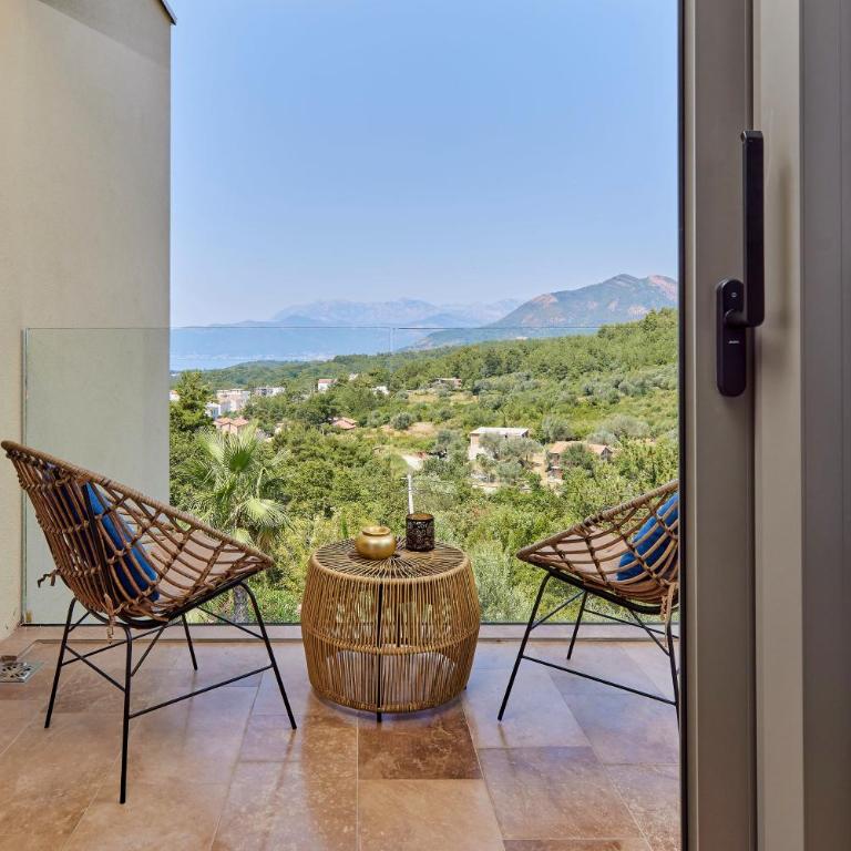 Przice Gardens Apartment with Pool - Studio with Balcony - 8